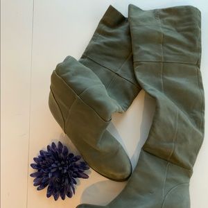Over the knee boots